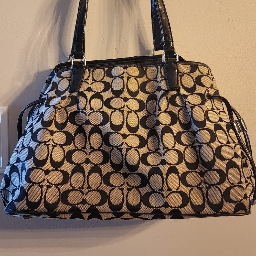 Coach purse - Picture 1 of 2